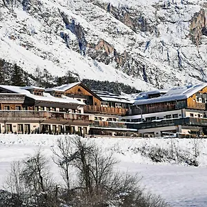 rosapetra-spa-resort.hotelinveneto.com/